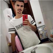 Soy un chico de 22 años y tengo el nivel B2 de Cambridge. Clases de apoyo a niños de primaria y ESO